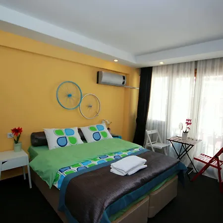 Hotel Ada House Oldcity 3*